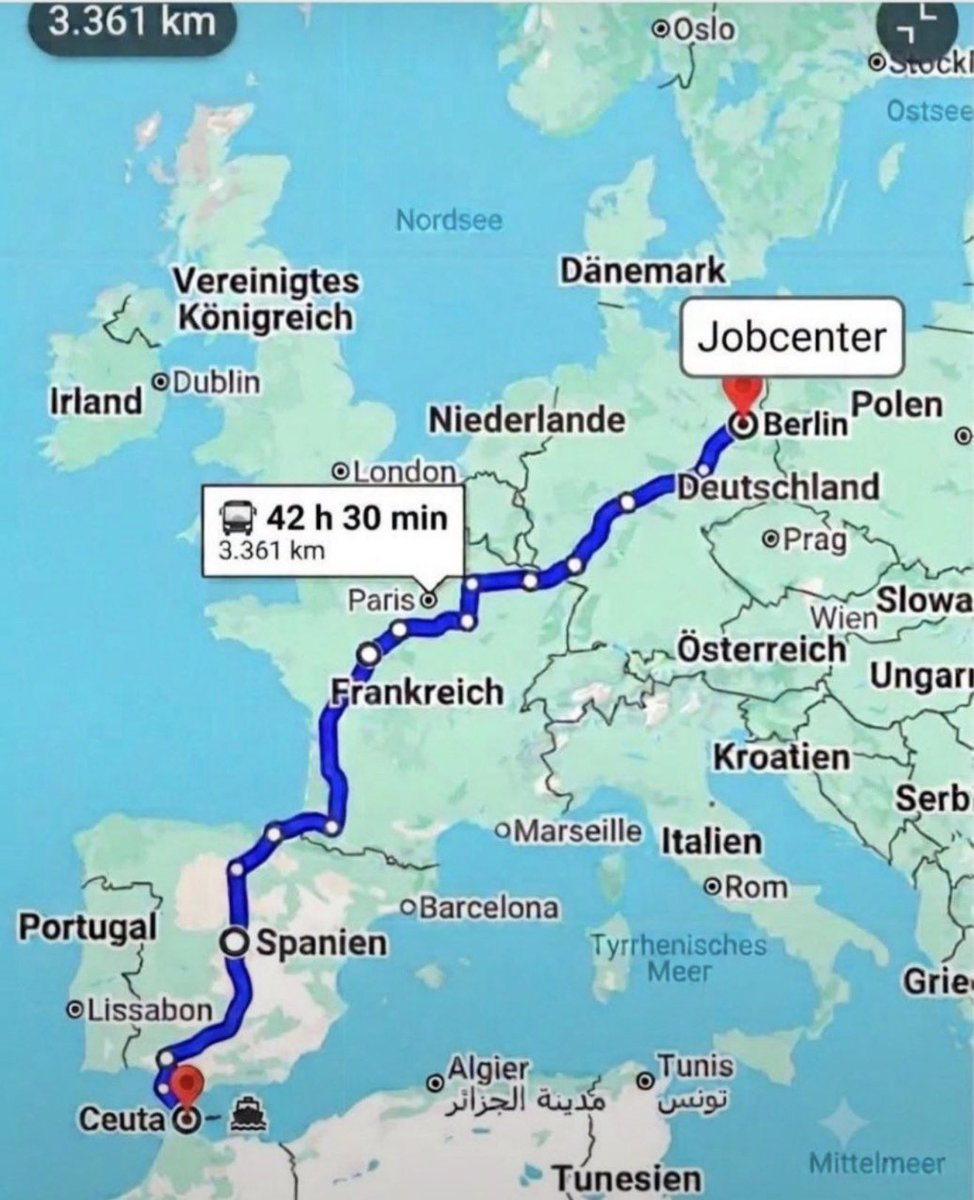 Georg_Pazderski's tweet photo. „Jetzt sind wir in Europa. Allah wollte es so. In den nächsten Tagen reisen wir nach Deutschland weiter.“

In Deutschland werden sie dann als „unbegleitete minderjährige Flüchtlinge“ eingestuft, obwohl sie keine Flüchtlinge sind und oft auch nicht minderjährig.

Und dann kostet uns jeder Einzelne monatlich bis zu 15.000 Euro.

Wie dumm kann ein Land sein?