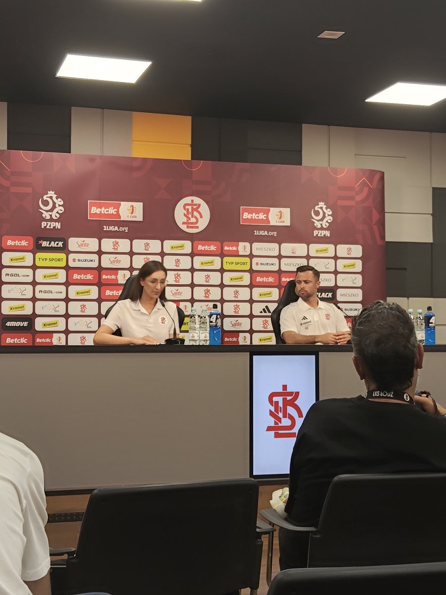 Filipmiller5's tweet photo. ŁKS wygrał z Polonią, ale nie było to dobre spotkanie Rycerzy Wiosny o czym na konferencji wspominał Grzegorz Szoka, który był bardzo niezadowolony z postawy swoich podopiecznych. 
#ŁKSBYT https://t.co/HcPHP9x9ZT