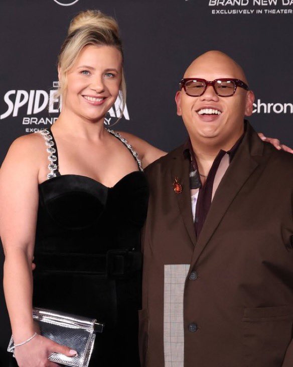 FrenchRapUS's tweet photo. 🚨 ALERTE ! 

Ned, l’acteur qui incarne le meilleur ami de Spider-Man, s’est officiellement marié avec sa compagne en France ❤️

Le pote qu’on rêve tous d’avoir… https://t.co/Juh7X7zmFx