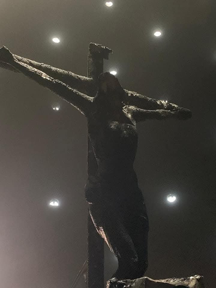 panoramacatolic's tweet photo. 🇳🇮🇻🇦Se cumplen seis años que Daniel Ortega y Rosario mandaron quemar la imagen de la Sangre de Cristo.

Los perseguidores del cristianismo, quemaron la imagen de la Sangre de Cristo, el hecho fue denunciado por el arzobispo de Managua, como un acto terrorista. https://t.co/ctE7g1cj2k