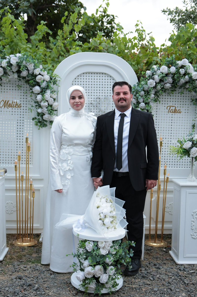 melikekirdas's tweet photo. 24/07 🤍💍 https://t.co/hINICfNxQl