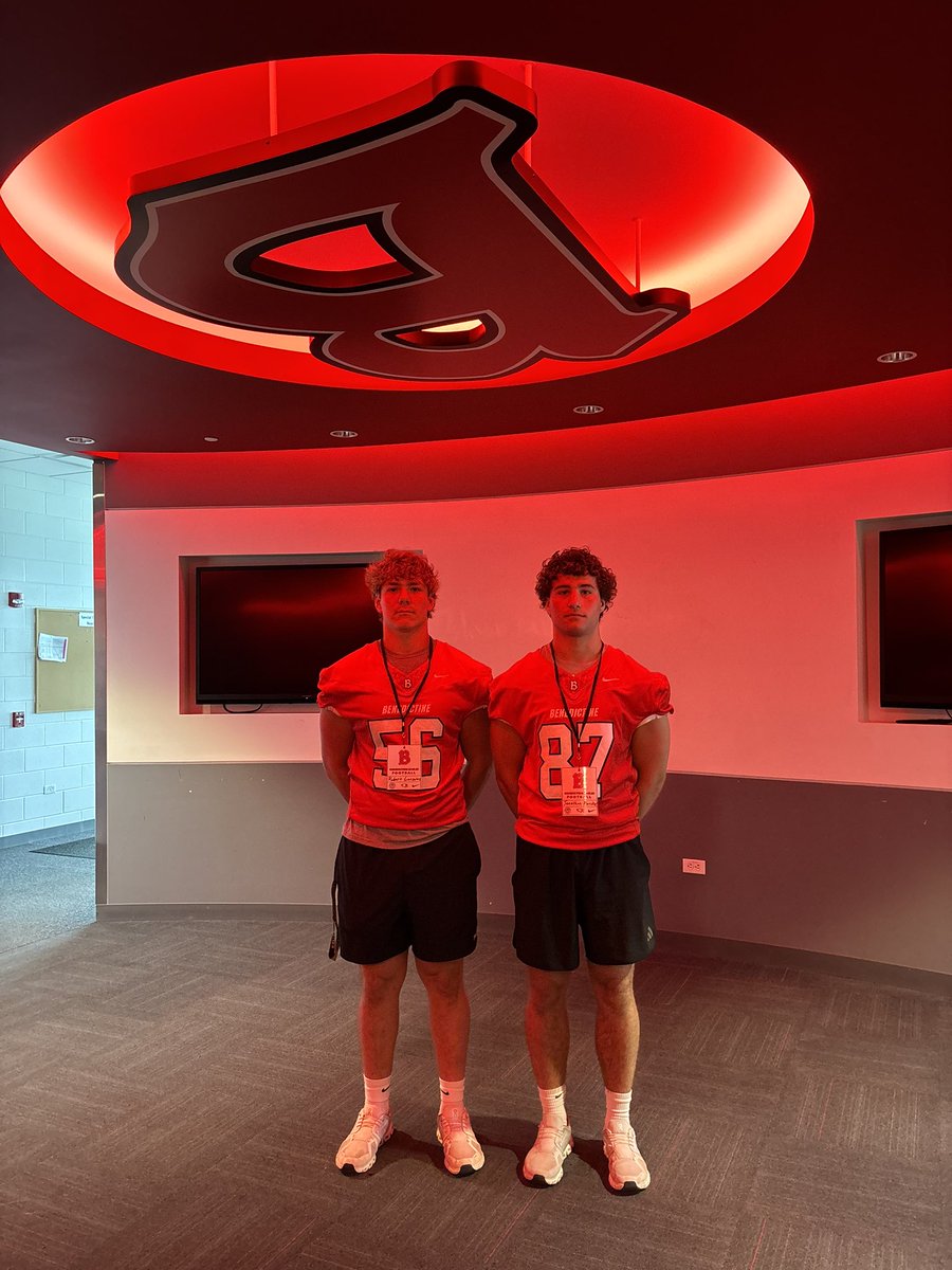 LeonGonzalez___'s tweet photo. After a great conversation and visit with @CoachSchradesBU I am blessed to receive my second offer from @BenUFootball. #agtg
@HinsdaleSouthFB @PrepRedzoneIL https://t.co/PIxQMpPklK