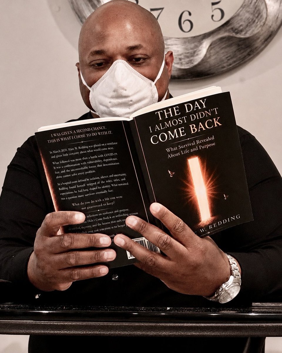 TogetherWeMask's tweet photo. “This book reminds me of how crucial it is to remember the cost of lives while fighting for our future.” @MsJulieSLam invites you to read her review of “The Day I Almost Didn’t Come Back” by Marc W. Redding (@KeptOne4).
https://t.co/sGoyOUtXuy https://t.co/GMooD0neKM