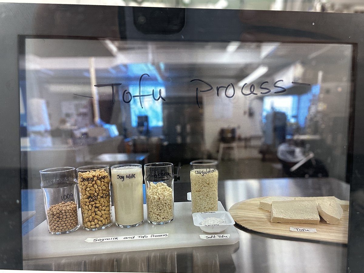 MbPulseGrowers's tweet photo. Thanks so much for the great morning in Fargo with Northern Pulse Grower Association and Northarvest Bean Growers and NDSU dry bean breeder, pulse breeder, data analytics, and the head of Plant science Department. https://t.co/wZFjR7Rz24