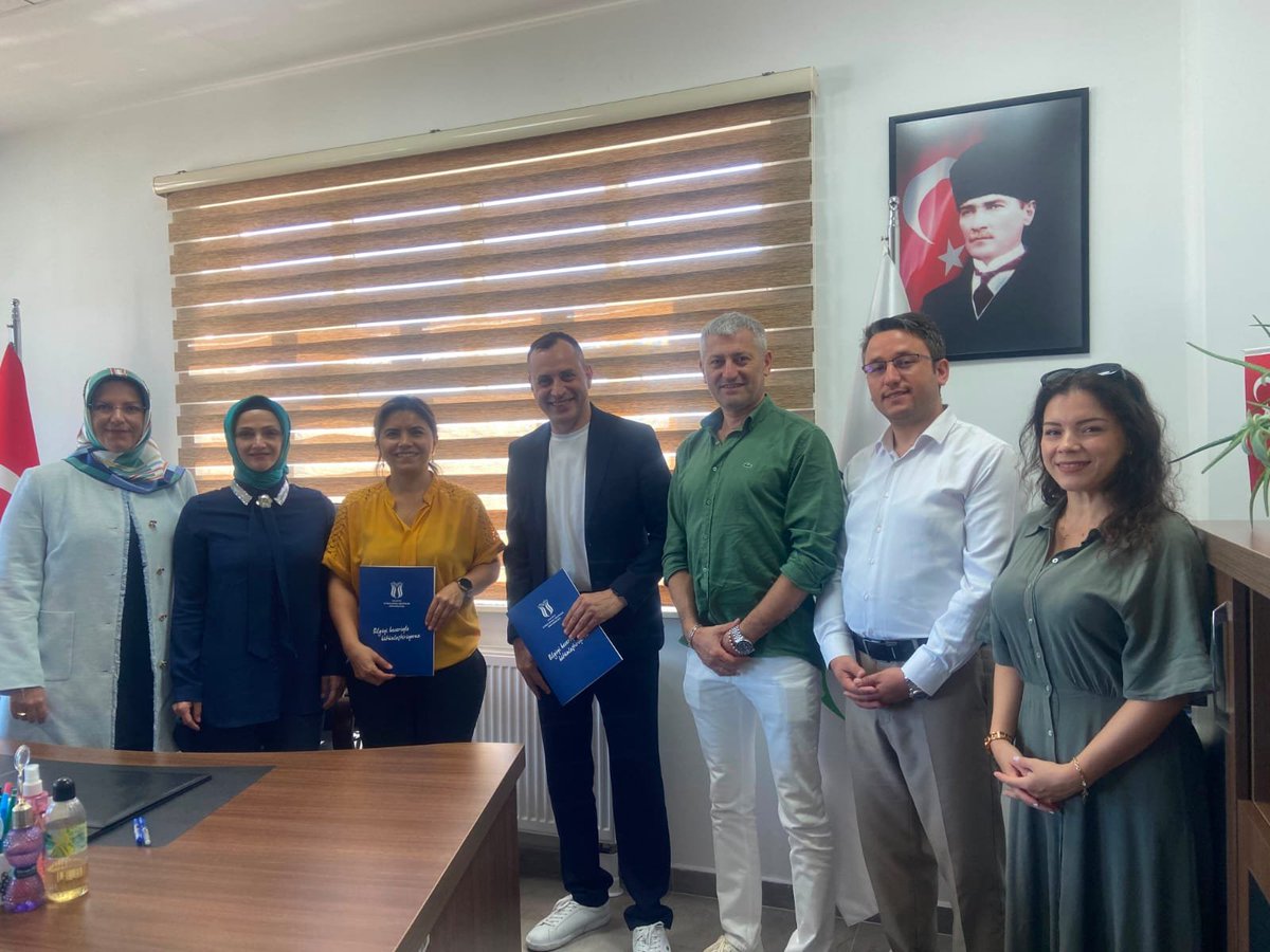 subusbf's tweet photo. Sağlık Bilimleri Fakültemiz ile Meddata Bilişim arasında, öğrencilerimizin eğitim kalitesini artırmak ve uygulama becerilerini geliştirmek için iş birliği protokolü imzalandı. Öğrencilerimiz HBYS yazılımlarını uygulamalı öğrenip mesleğe daha donanımlı hazırlanacaktır. https://t.co/3d6Y2dhCxJ