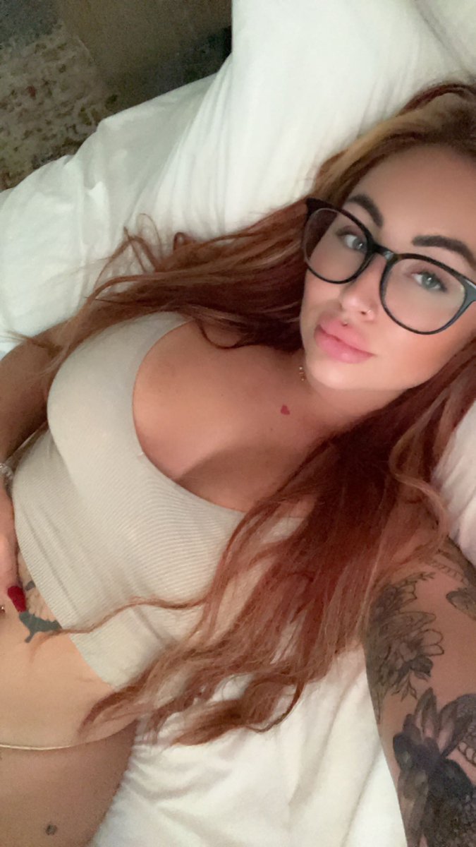 Devintease's tweet photo. eyes up here good boy https://t.co/NQkVuI91wr