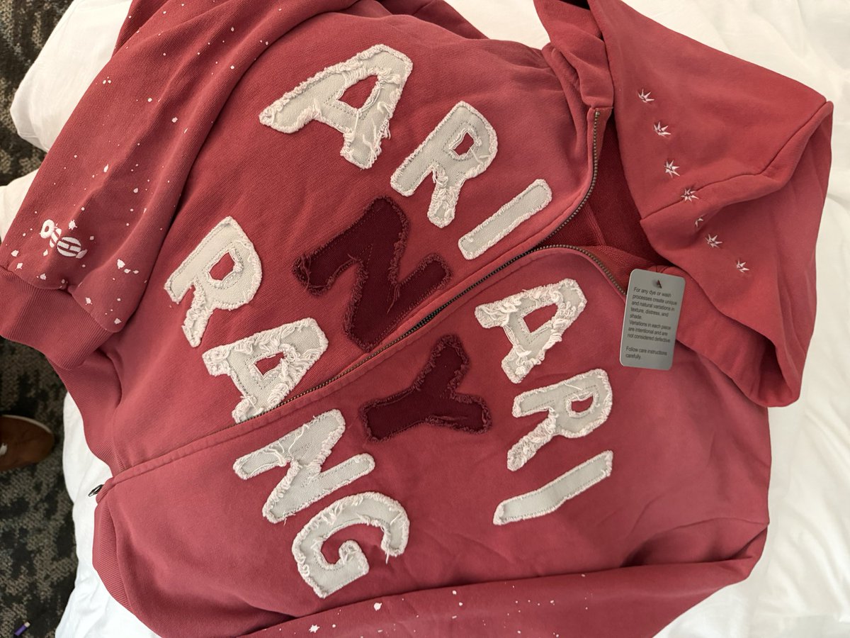 starry4yngi's tweet photo. Huge THANK YOU to Esha beautiful ARMY girl from NJ that bought this hoodie for me since i didn’t have RSVP popup!!!
Everyone wanted it - I almost didn’t get it - there was a limit of 1
I love it &amp; really needed this and this BTS weekend

🙌🏻🙌🏻🙌🏻🙌🏻🙌🏻🙌🏻🙌🏻😘😘😘😘😘😘😘💜💜💜💜💜💜💜 https://t.co/ZLi7PNmtDq