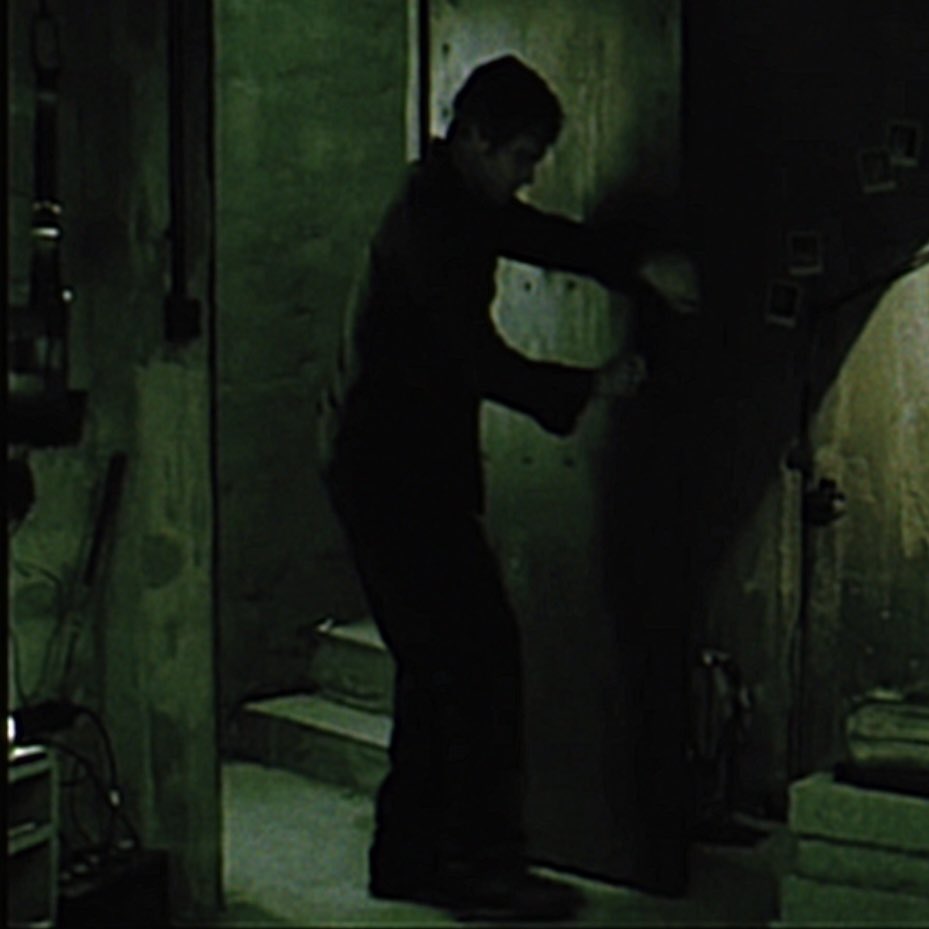 ch3ml8kes's tweet photo. greeeeeeen bo #houseofwax #bosinclair https://t.co/8xv4wa7wda