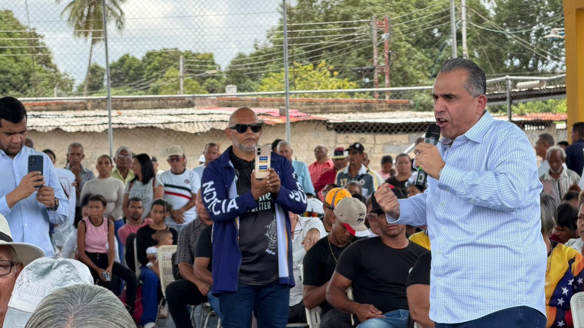 PieroMaroun's tweet photo. La reconstrucción de Venezuela solo será posible con el regreso de la democracia y el aporte de todos los venezolanos, que queremos hacer grande a nuestro país nuevamente. 

Por ello, estamos recorriendo el país, porque en la Venezuela que viene, nos corresponde a todos recuperarla. Hoy desde San Carlos en reunión de trabajo con nuestras estructuras municipales del partido en el estado Cojedes.

Democracia y libertad, son los ingredientes primordiales para reconstruir Venezuela.
