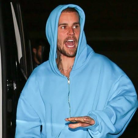espressoriana's tweet photo. Funny how Palestinian activists are silent about Justin Bieber's fashion brand, SKYLRK, shipping to Israel, but whenever there's a lie about a female celebrity, they're so loud. https://t.co/QbeyzV4U8r