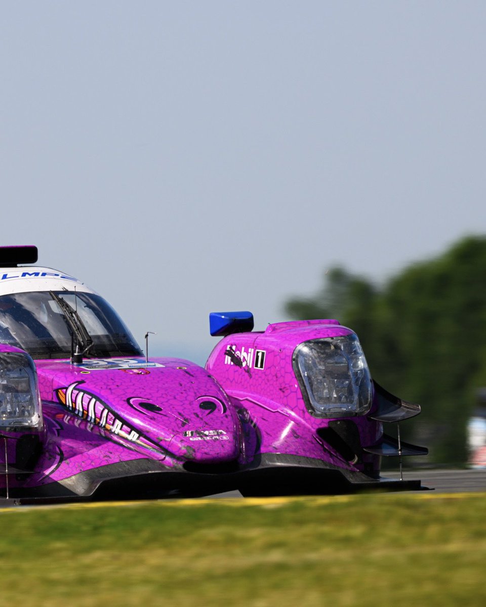 JonnyEdgar_'s tweet photo. Eyes on the prize! 😈🏆
With just two rounds left in the @IMSA Endurance Cup, the @AORacingUSA crew and I are leading the LMP2 standings - but there’s still plenty of racing ahead, starting this weekend at Road America.
Let’s go 👊🏼
#IMSA #AORacing #EnduranceRacing #Racing https://t.co/lw3a0FdJzY