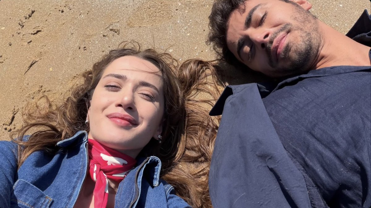 noorrturk's tweet photo. -
أيلسو و إمين من ستوري حساب اشتراك انستغرام 

تفاصيل ✨🤍

#Emingünenç #ilsudemirci 
#araftadizi #arafta #mertaş https://t.co/EidfQneCz5