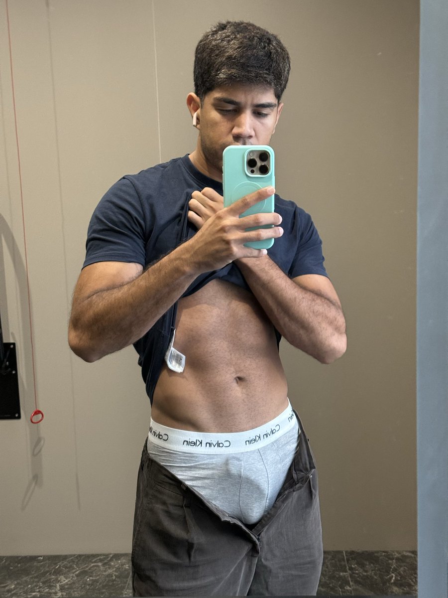 Heyyyhec's tweet photo. En el baño de la clínica no pude aguantarme 😏 
Aquí puedes encontrar el video entero: https://t.co/RXYUqgpLNr https://t.co/pwzOvQhjGI