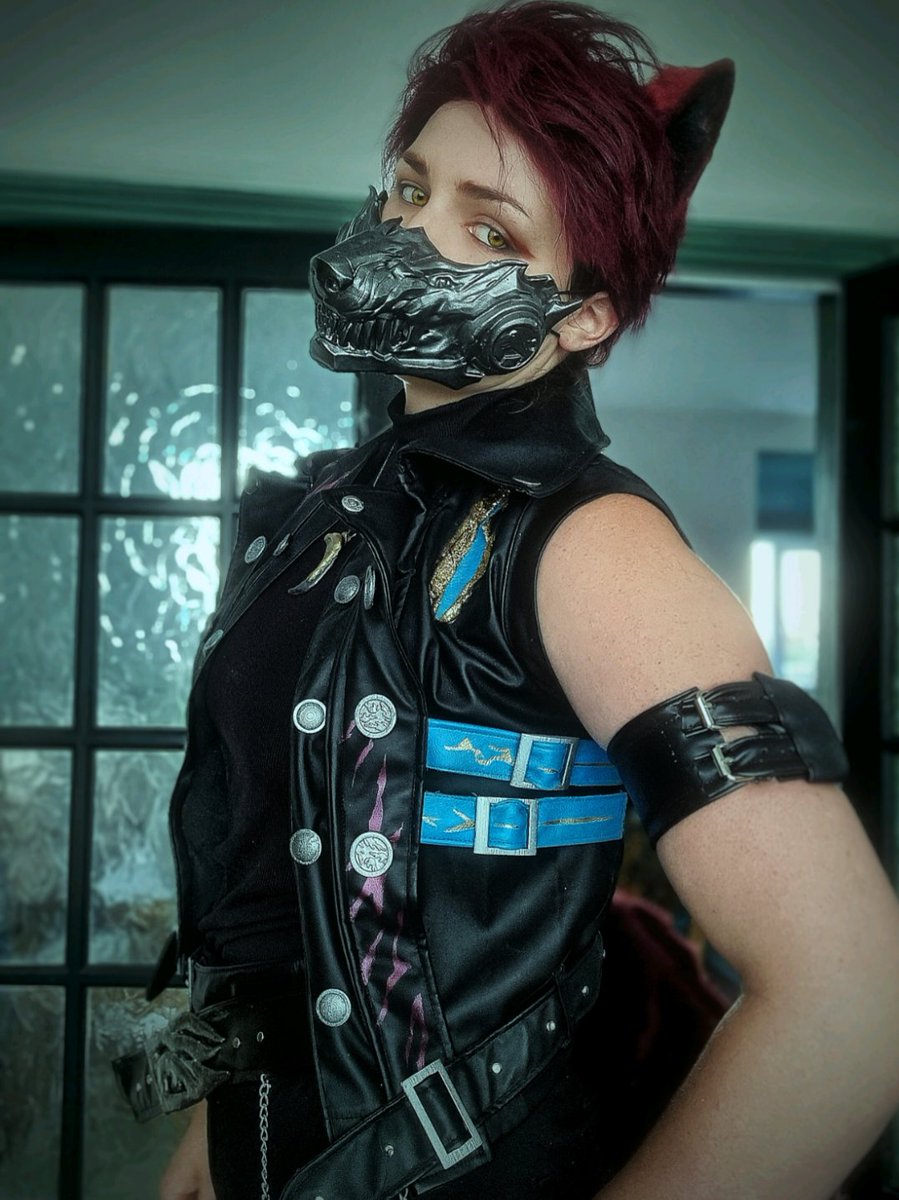 Jesskerrcosplay's tweet photo. Howling for love 🐺🐾 
I finished my Valko cosplay in time for @megaconlive this weekend! Ill be at the love and deepspace meet on the Sunday 🫶 were also organising a little shrine for our wolf boy! #bringvalkoback #loveanddeepspace #valko #valkocosplay https://t.co/qeO42got4W