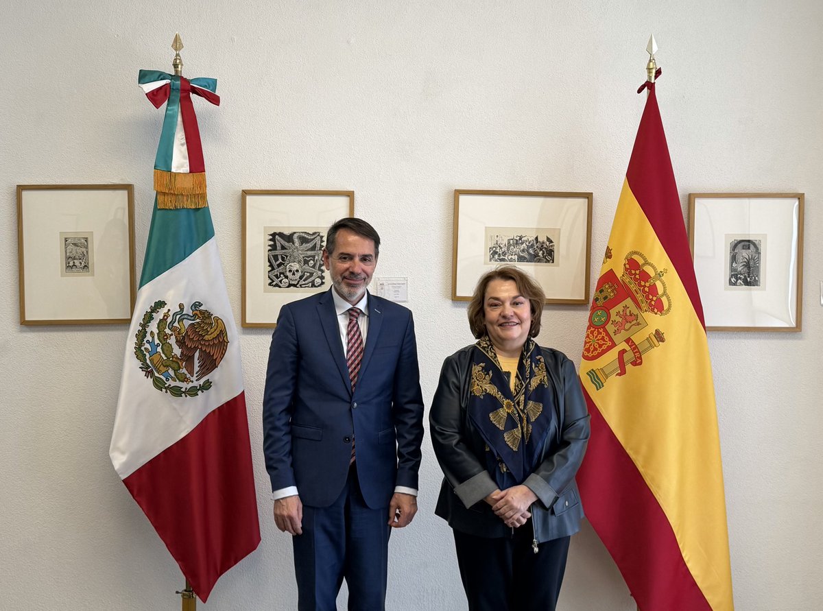 CeciliaVB_Mx's tweet photo. Hoy dialogué con el Embajador Juan Duarte Cuadrado @EmbEspMex sobre los principales temas de la agenda bilateral y multilateral 🇲🇽🇪🇸Coincidimos en seguir fortaleciendo nuestra relación con miras al 50o aniversario del restablecimiento de nuestros vínculos en 2027 @SRE_mx https://t.co/rXTWmEmR47