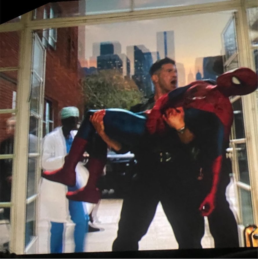 thevyrovisuals's tweet photo. Everyone's clowning the 'Punisher runs across a river' moment but nobody's asking why Frank, a guy who kills people for a living, immediately switches to hospital-dad mode the second Spider Man gets hurt. Give Bernthal his flowers
#SpiderManBrandNewDay https://t.co/DPPGDnmWBn