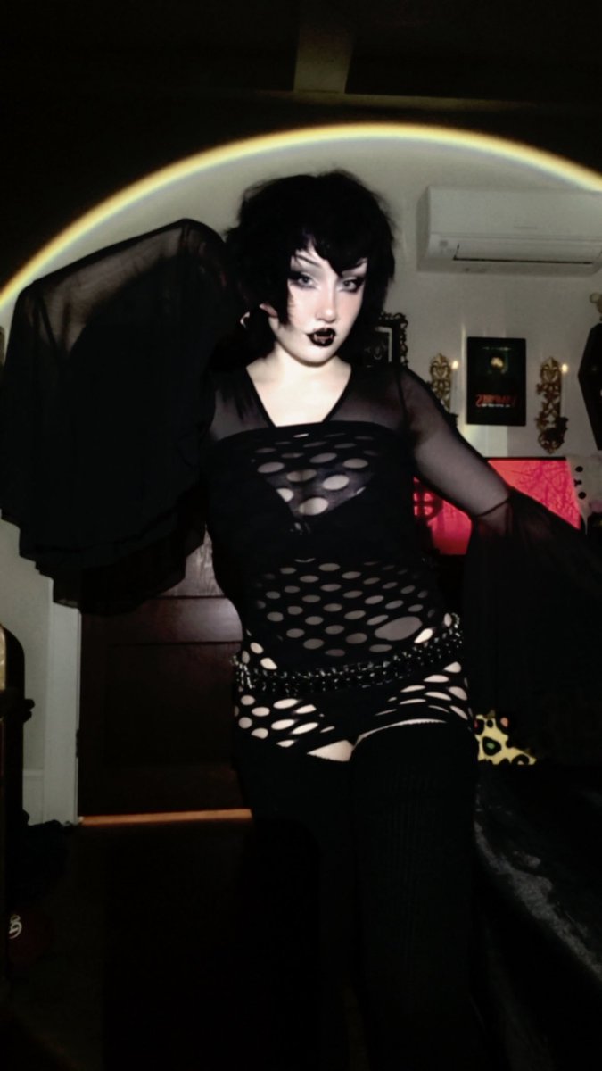 cybergoddess tweet media