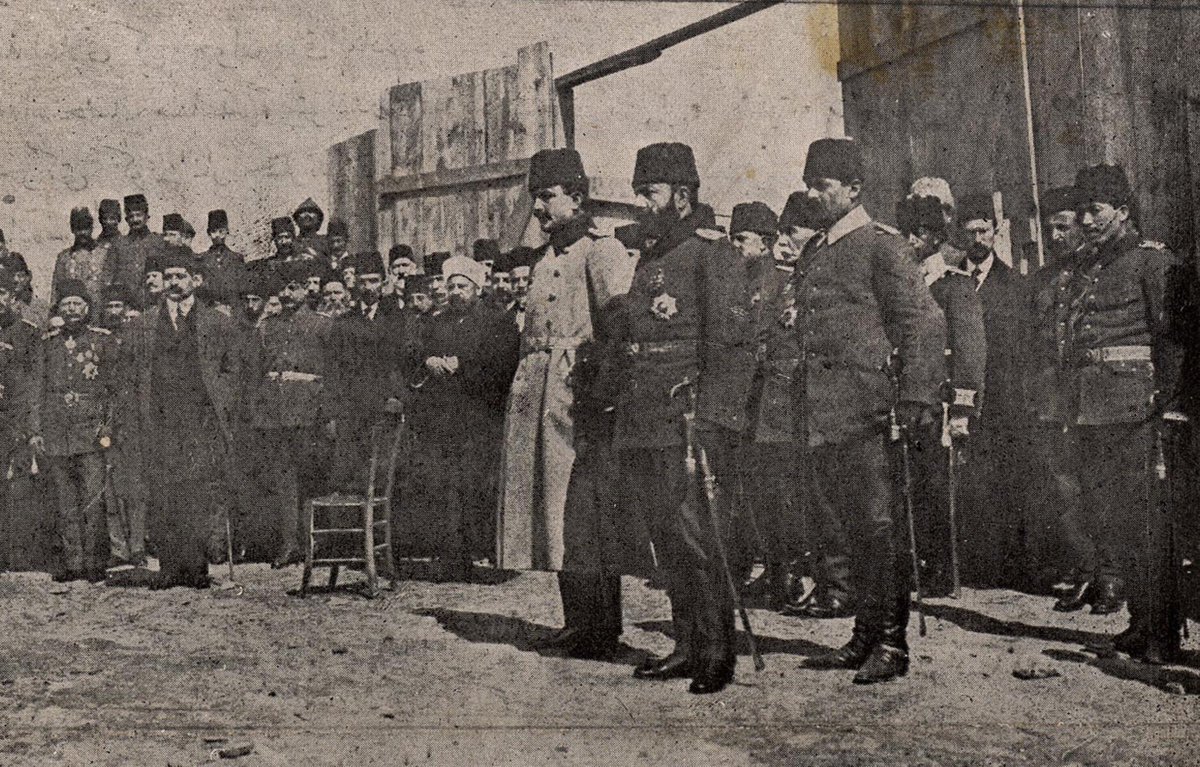 Talhaburakunlu's tweet photo. Enver, Talat ve Cemal Paşaların bir arada olduğu nadir bir fotoğraf. https://t.co/2R6Hg4KQaJ