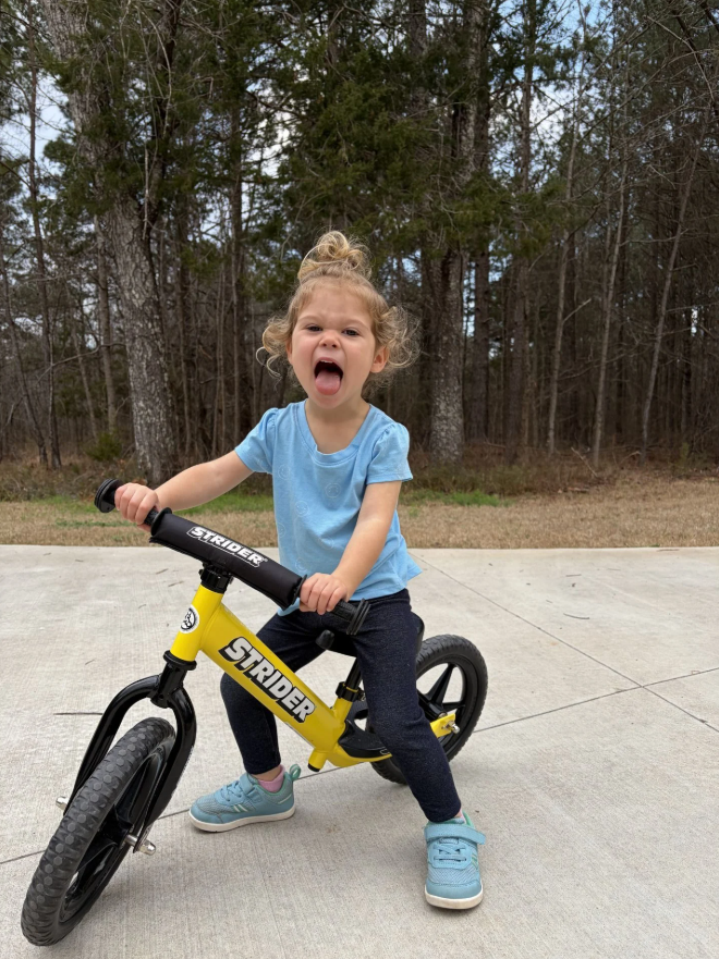 StriderBikes's tweet photo. "My favorite thing about her little Strider is how it built her confidence — not only her self-confidence when she achieved a new milestone, but also her confidence when interacting with others." Anne Barnes writes often about her daughter's learn-to-ride journey with Strider balance bikes, and offers great guidance through this process! 💛 
https://t.co/v3eyK0pYpn