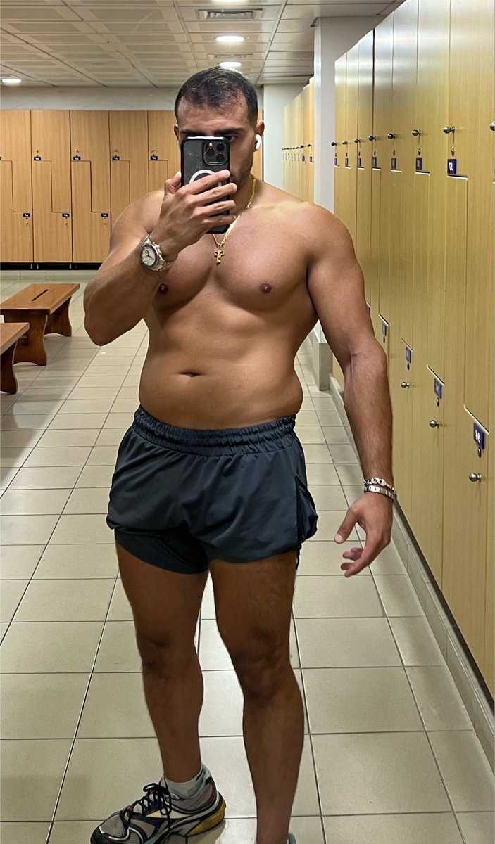 MrGoliath_'s tweet photo. A women is not attracted to your body,
She’s attracted to your discipline. https://t.co/rEvQZvMuok