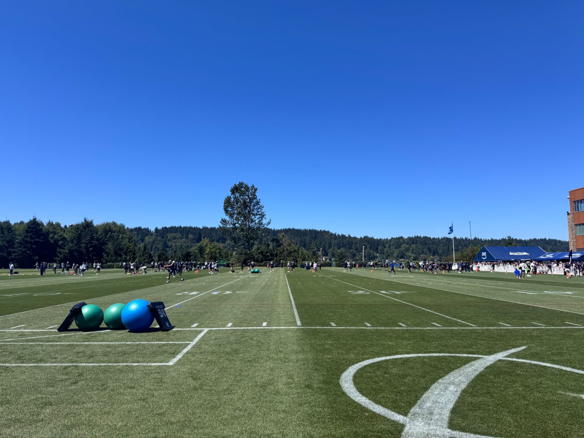 robertmays's tweet photo. The Seahawks are the world champions of both professional football and training camp settings. https://t.co/eWUWch7EdZ