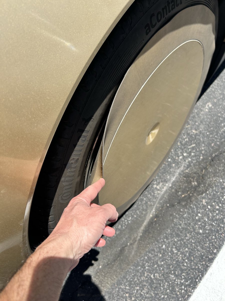 Erockmtnbkr's tweet photo. Tempe AZ 21” rear tires with rubber flaps on wheel covers, Farzad style …. https://t.co/w9tiBAMdoP