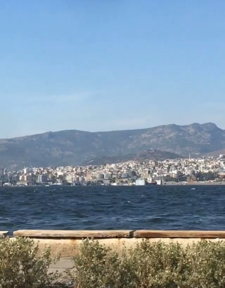 batusany's tweet photo. Cunku ben bi gun izmirim bi gun ankara https://t.co/FxE974z8sr