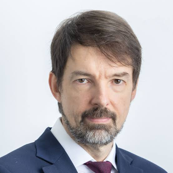 FlavioGomes's tweet photo. @Estadao @fernandoschuler Preferia ela quandol tentava matar o Bruce Willis https://t.co/6JM8kOqNrA