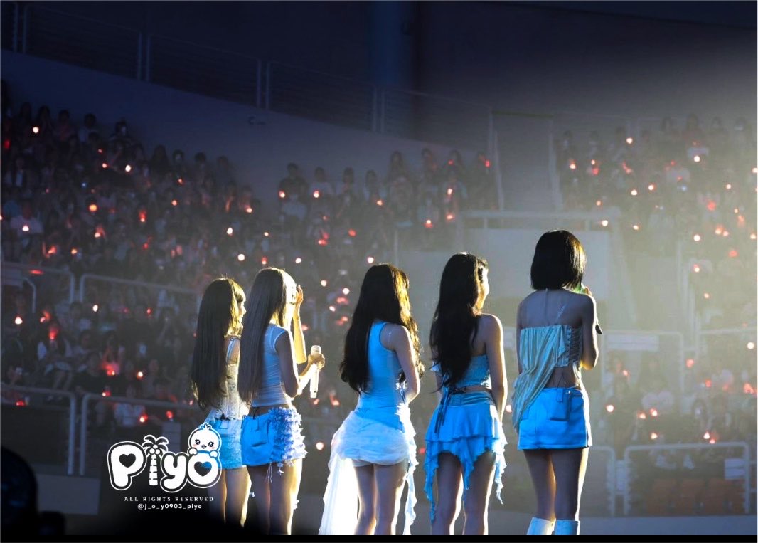 j_o_y0903_piyo's tweet photo. 260731  레드벨벳  펜콘

12주년축하해용💕

#함께라서더행복한레드벨벳12주년 #LivingTheReVeWithRV
#RedVelvet #레드벨벳 https://t.co/OEQhsZ9Rk5
