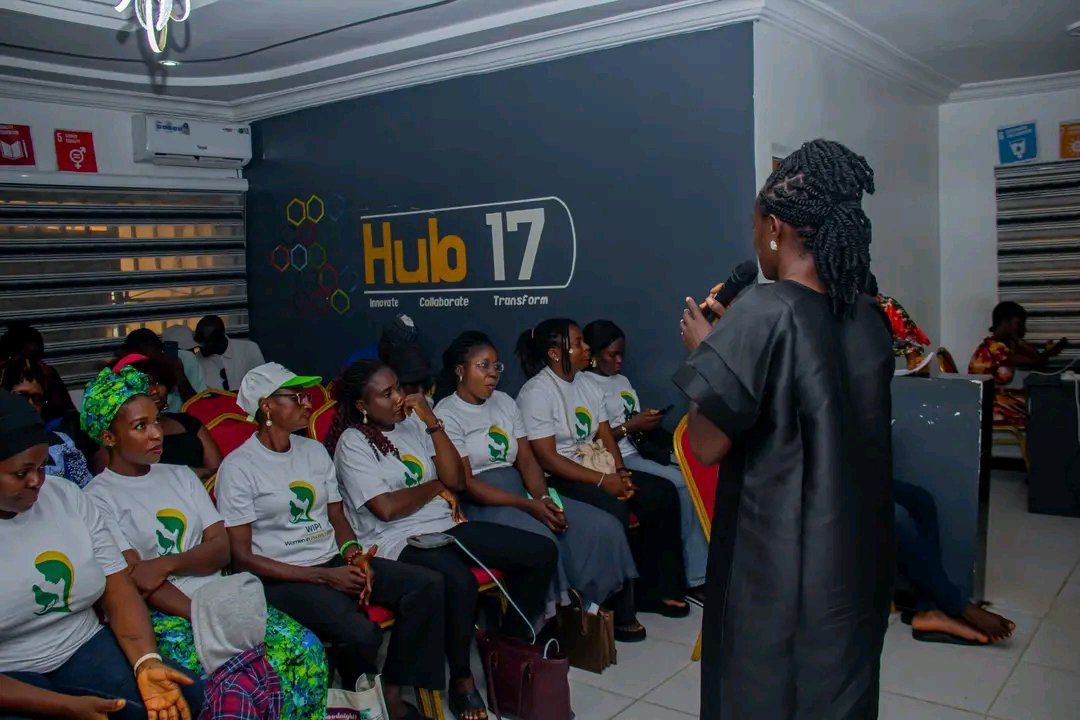 GoGreenGOEHSI's tweet photo. 𝐖𝐨𝐦𝐞𝐧 𝐢𝐧 𝐏𝐨𝐮𝐥𝐭𝐫𝐲 𝐈𝐧𝐢𝐭𝐢𝐚𝐭𝐢𝐯𝐞 (𝐖𝐢𝐏𝐢)
At the #WiPi graduation by Vet Konect, #GoGreen celebrated women empowered with poultry skills to strengthen livelihoods and food security.
#GoGreen #WomenInAgriculture #Foodsecurity https://t.co/BrLr5CtljK