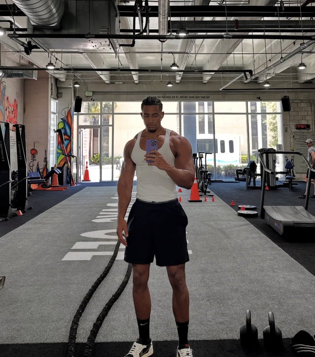 BigAntTrainer's tweet photo. Routine > Emotion

Come get this work!

We here in Miami for the rest of the year 📈🔥🌎

#Elev8tion #Trainer #Miami https://t.co/M97zdU2gls