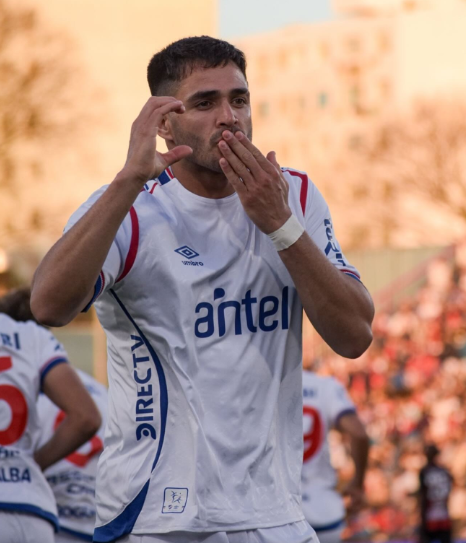 ElEspectadorUy's tweet photo. 🗣️ “La prioridad siempre fue Nacional”

🎙️ Maxi Gómez por 𝐄𝐥 𝐄𝐬𝐩𝐞𝐜𝐭𝐚𝐝𝐨𝐫 𝐃𝐞𝐩𝐨𝐫𝐭𝐞𝐬

📻 810 AM · 92.5 FM
▶️ https://t.co/1yNek7Iqk6 https://t.co/ik9ieS3v1g