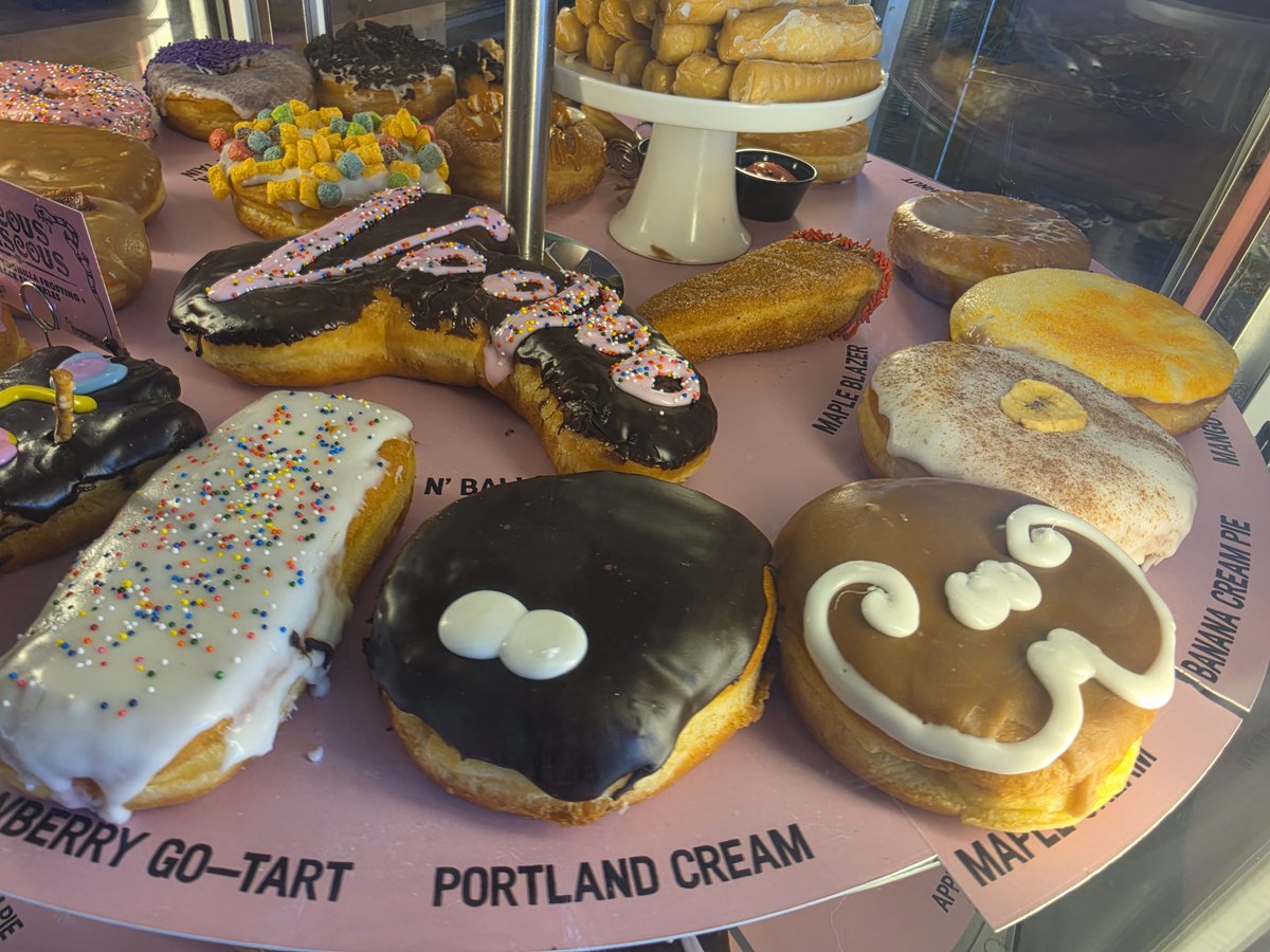 JessicaFey7's tweet photo. Had to grab a sweet treat with the kids since summer break is officially ending. Voodoo was a bit more than bargained for. 😅 😭 Next up a play place!
#IYKYK
#ParentingFail https://t.co/SRx03L0qB5