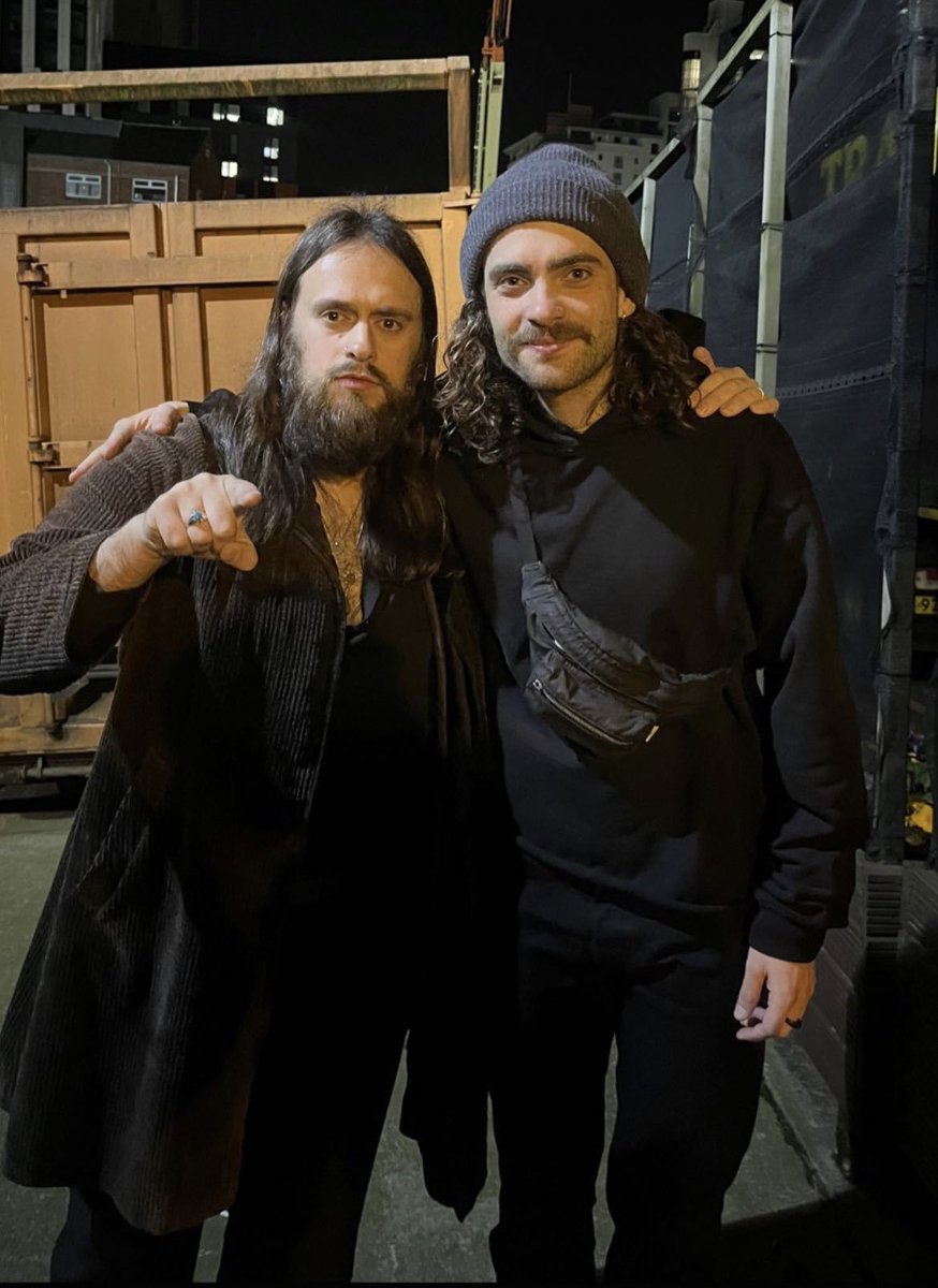paramorebrasil's tweet photo. A banda Loathe incluiu Taylor York nos agradecimentos de seu novo álbum! 

(via MenzolUp/Reddit) https://t.co/q695r5GX5L