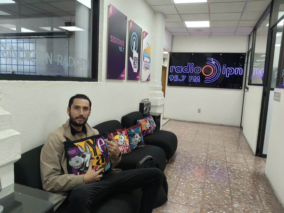 DAlecoziando's tweet photo. Revista Cómic(D.A.S)
       VioleziaGedia 
MI BURRITO POLITÉCNICO 
Gracias @RadioIPNOficial 
Esta Genial https://t.co/BBpIxghF4O