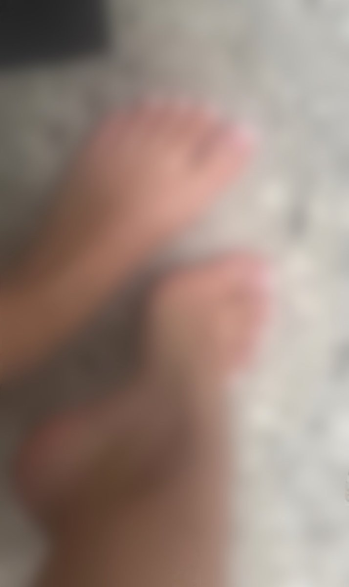ItsAngelArch's tweet photo. hot steamy 👣🧖‍♀️💕 Dm to unlock the full package + extra😏…. 
#selling #shower #footfetısh #feetworshi̇p #feetfindom #prettytoes #latina #soles #wet https://t.co/fSPKGMgaz9