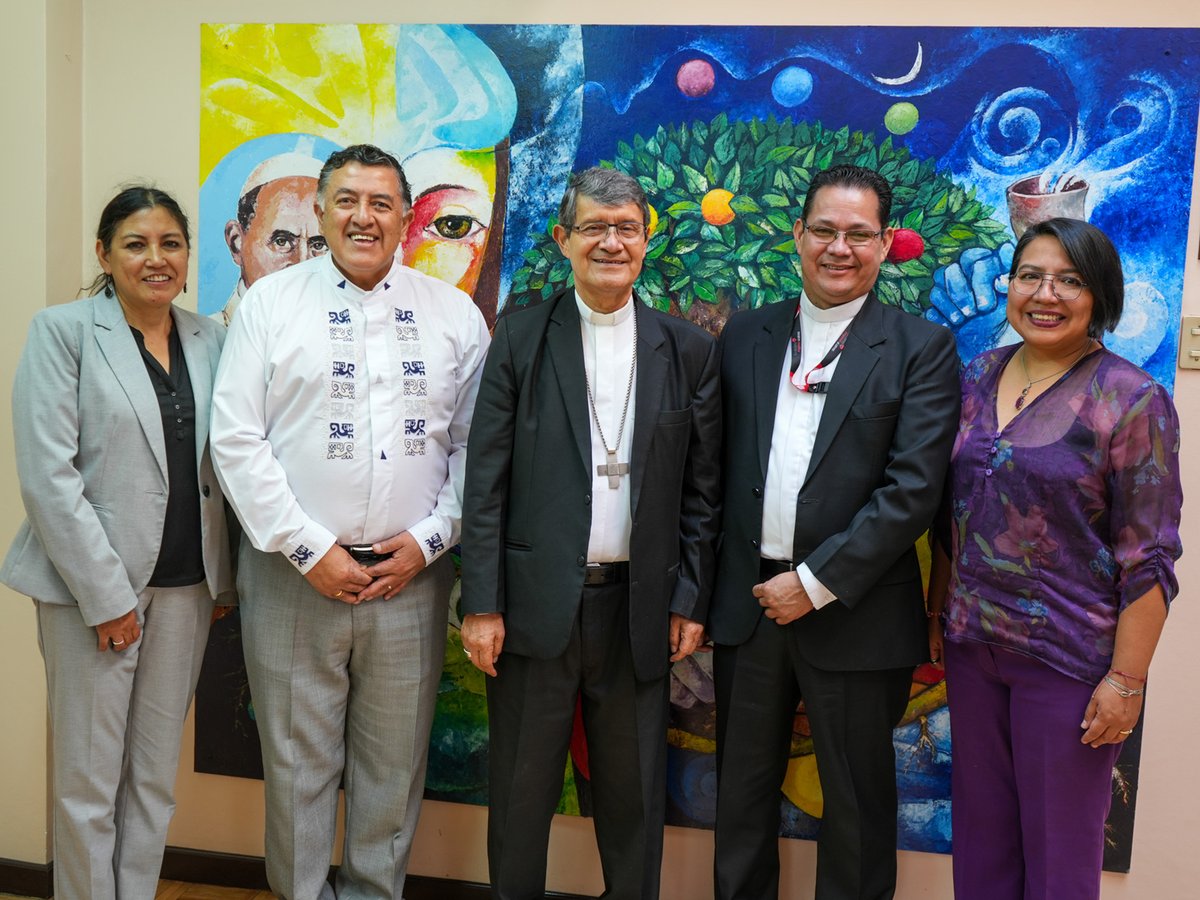 FEPPnacional's tweet photo. El FEPP posesiona a su nuevo presidente. Su Eminencia el Cardenal Luis Gerardo Cabrera Herrera asumió esta responsabilidad y reafirmó el compromiso de trabajar por una sociedad más justa, solidaria y fraterna. #FEPP #GrupoSocialFEPP https://t.co/Nx2QFBaRyj