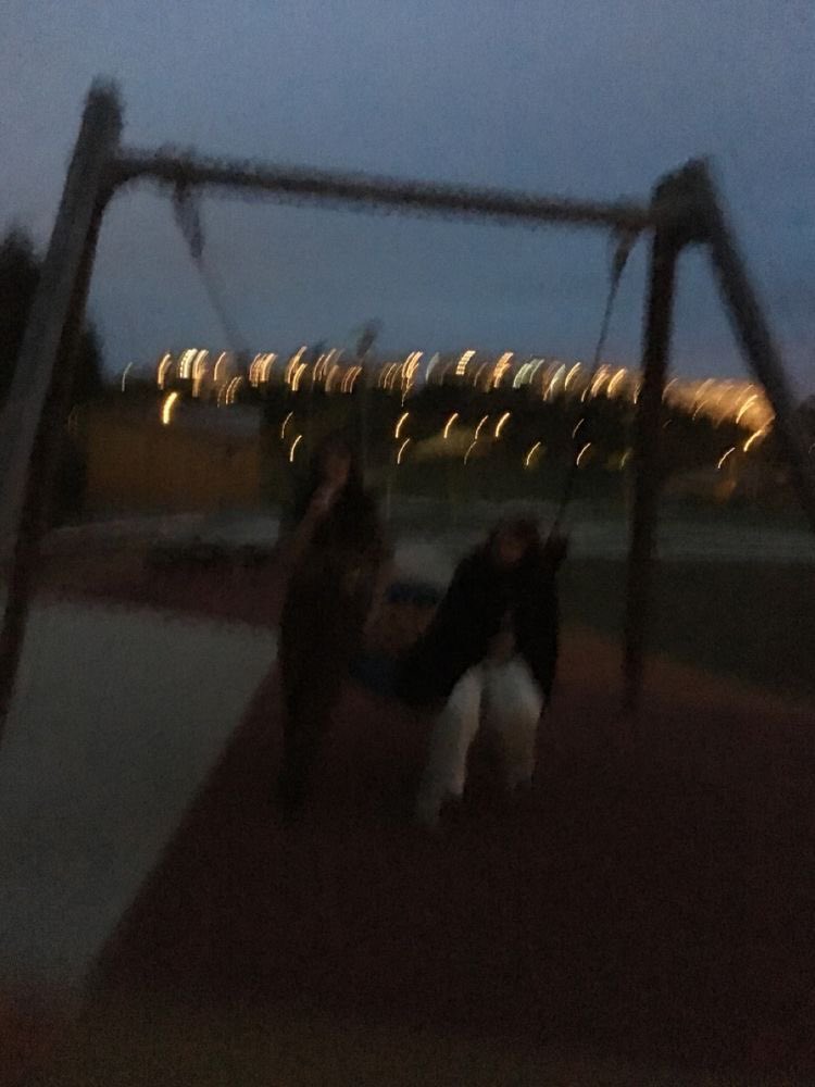_angelslamb's tweet photo. “Ron take a picture of us!” 
“I got you”

*narrator voice* he did not got us 

@rollininpansies @the6thweasleyy https://t.co/Vmfiry0JuD