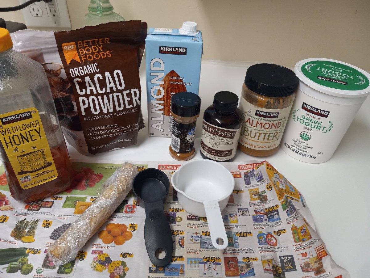 TampaWINNER's tweet photo. #Friday #Fridayvibe #HEALTH #Beverage homemade drink using blender @Vitamix #Vitamix #smoothie rich and creamy almond butter banana.
#nutrition #eat #food #diet #health #protein #carbs #HealthyDrinks https://t.co/RPeOOAilcG
