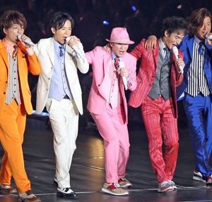 akari1216082036's tweet photo. SMAP解散から今日で3,500日。
10年だよ。何度LIVEができた？
何枚アルバムが出せた？
何百回、笑わせてもらえた？
今でも5人を諦められない。
奪われたのは本来あったはずの「未来」だけじゃなく「過去」も。
最後の『SMAP×SMAP』から時間が止まったまま。
全部返して。あの貴重な時間も、SMAPも。 https://t.co/MfJvTtH8eI