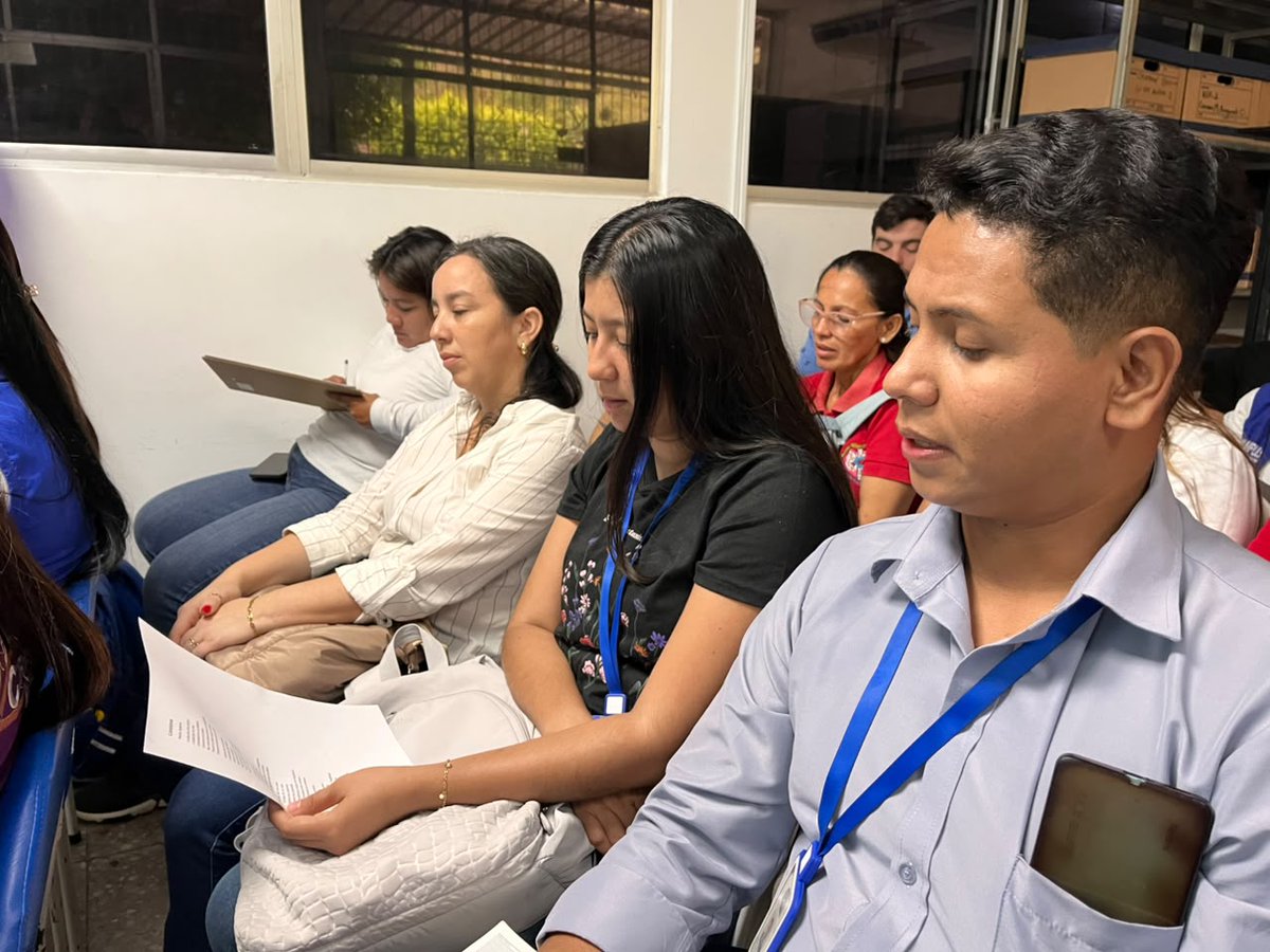 M13d1073282's tweet photo. Fortalecemos conocimientos para promover el desarrollo integral en la primera infancia. 👶🌱
#GobiernoDelEcuador https://t.co/LkT7aoNs9P