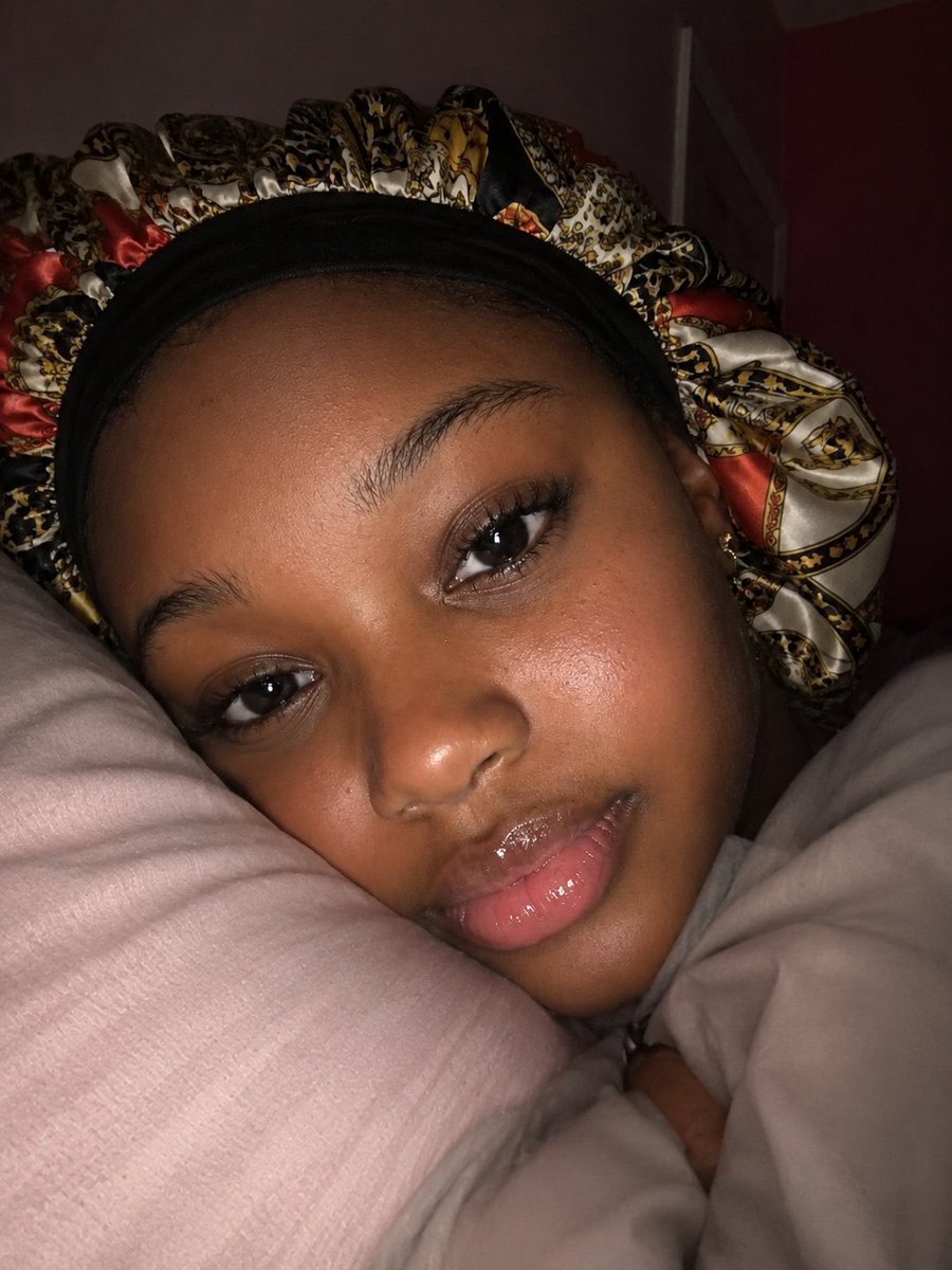 Atikaaa9y's tweet photo. I need a poor boyfriend any One?💔 https://t.co/4c2Za2i4hD