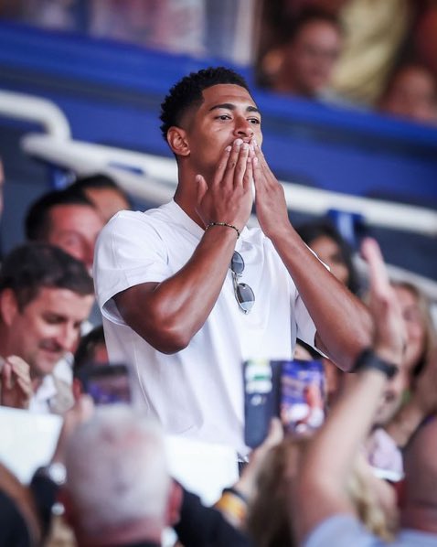 theMadridZone's tweet photo. Left as boy, back as a legend. 🤍🏴󠁧󠁢󠁥󠁮󠁧󠁿 https://t.co/sBaMTqD30m