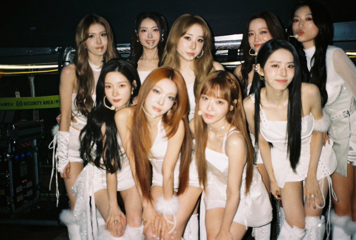 ChunghaGlobal's tweet photo. 260801 Chaeyeon Plus Chat update with Chungha

https://t.co/vowTTbWqXd

#청하 #CHUNGHA @CH_CHUN9HA 
#아이오아이 #IOI @ioi_10th https://t.co/ZZd7ro4acO