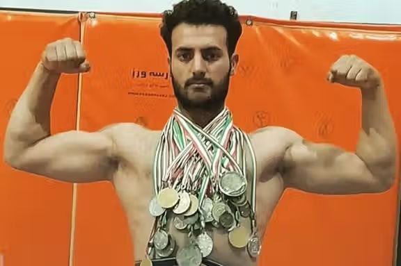 کاربر خسته(ایرانِ آزاد🇮🇷) tweet media