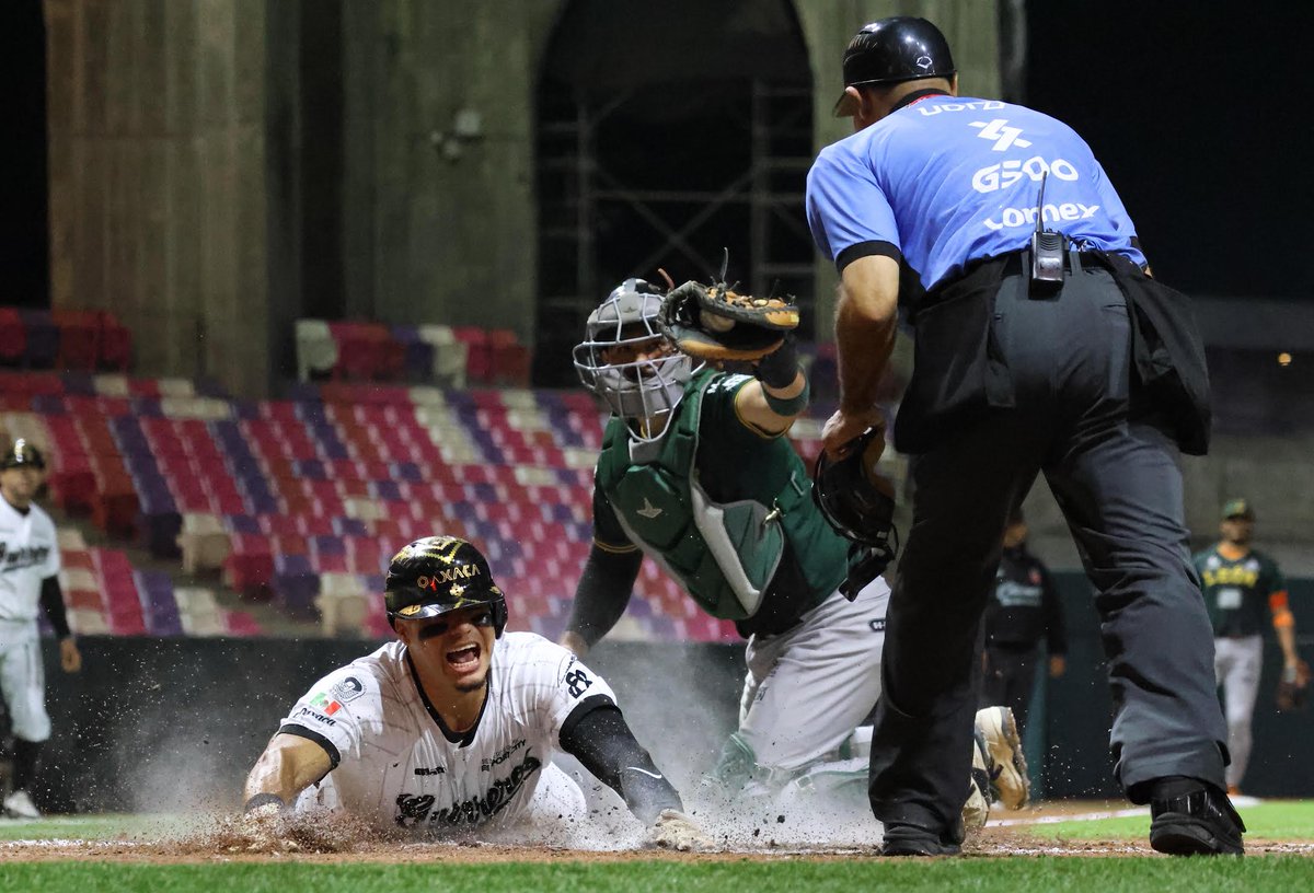 DiarioMarcaOax's tweet photo. Guerreros derrota a Bravos y consigue la serie.

🖋️ @Territorioscore

🔗https://t.co/eRUzukISaG https://t.co/hmWTzfAu4d