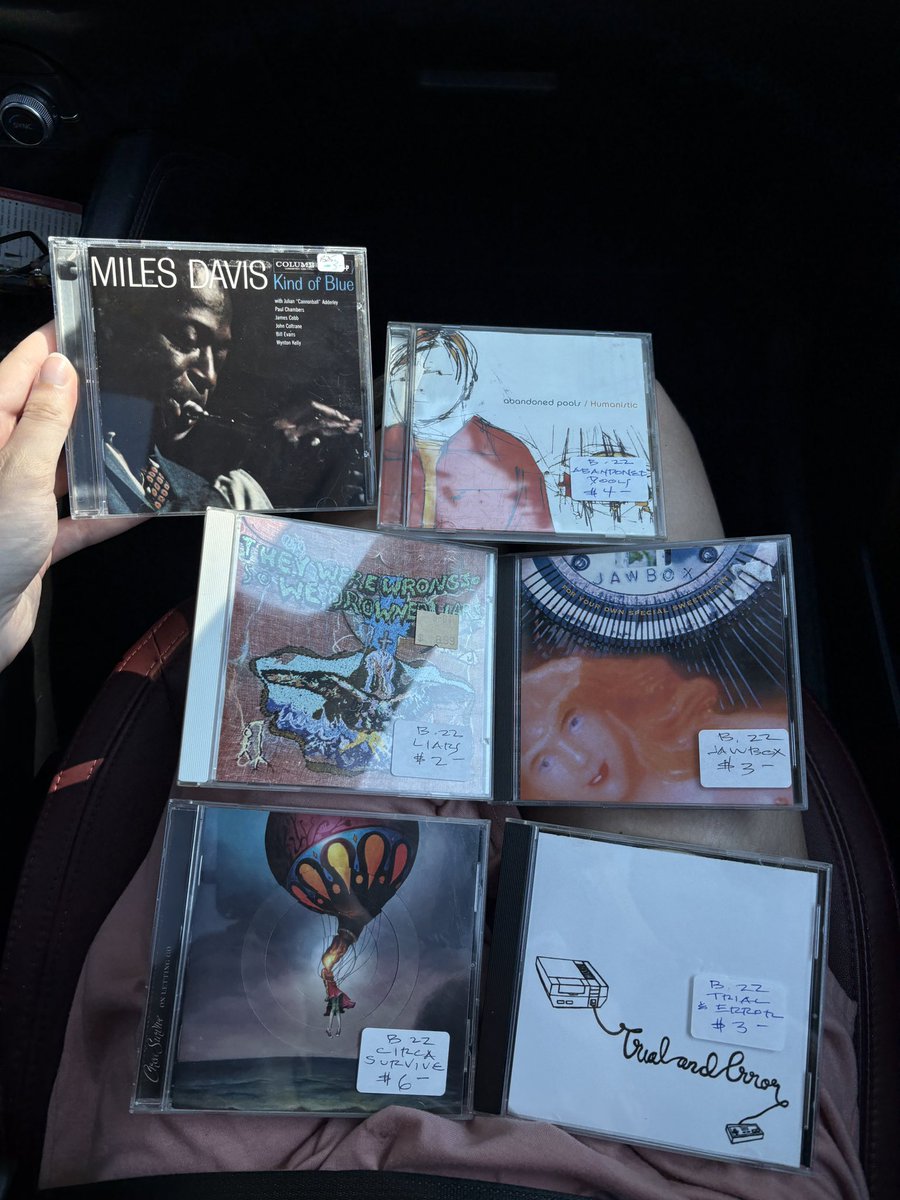 toroshade's tweet photo. nothing i like more than women… except CDs #Yep #ImMusic https://t.co/eQABFS9SwF
