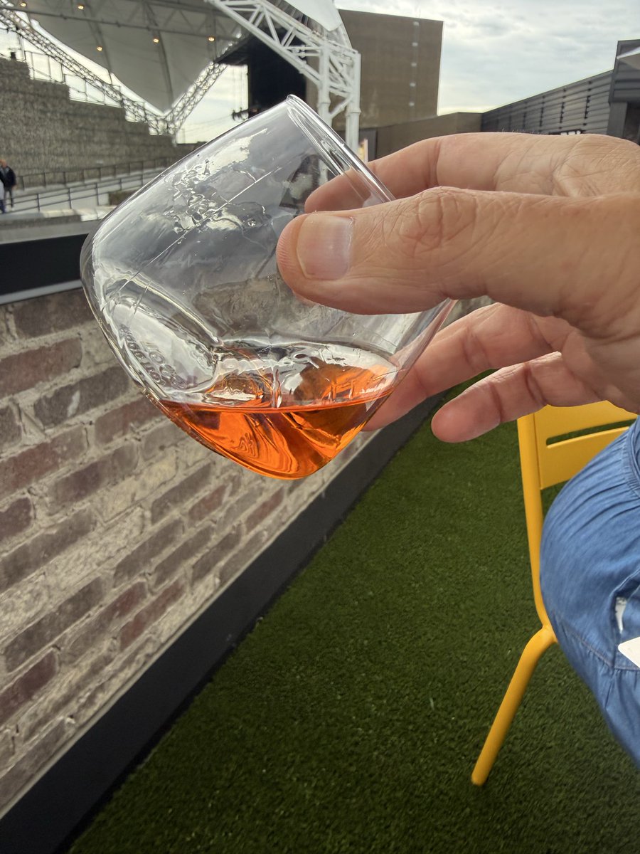 Fred_e_P's tweet photo. @MysticLakeAmp great venue  $33 ‘double’ @BuffaloTrace in the backyard is a bit aggressive after paying $135 per person for wet seats.   The free @LiquidDeath is great!  

@KraftHeinzCo, thanks for sponsoring https://t.co/GPYI7RkRoU
