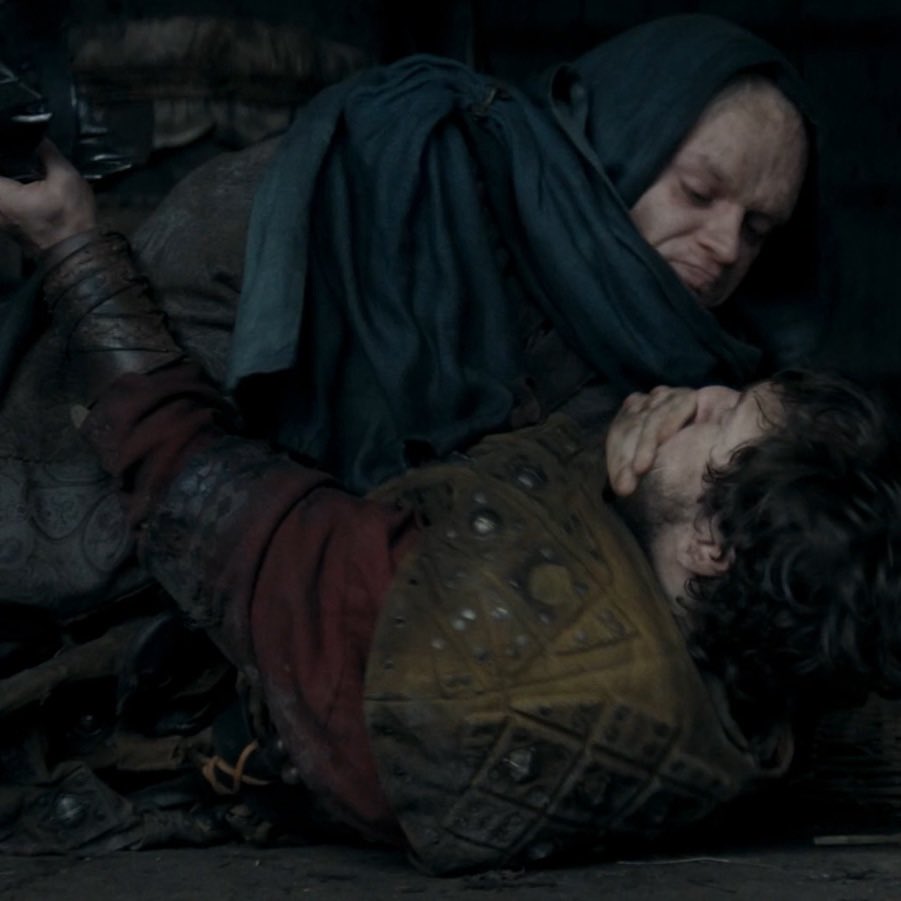 lonelyvampxx's tweet photo. just realized aemond’s kills were followed immediately by aegon’s kill, soulmates do that #aegond https://t.co/yvYtW1A5eb