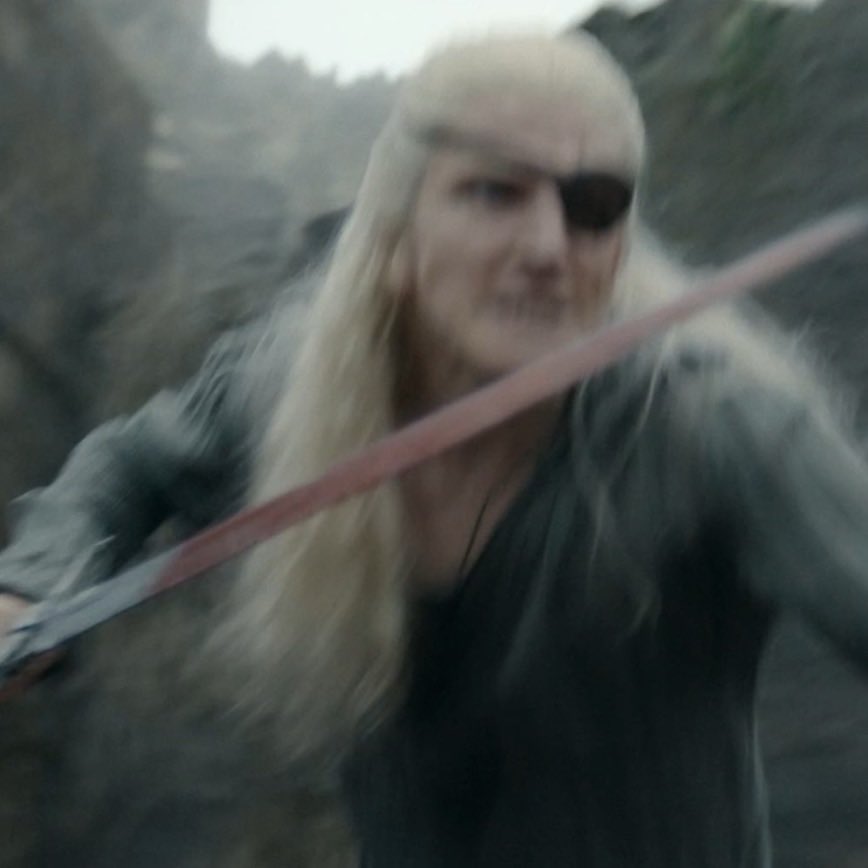 lonelyvampxx's tweet photo. just realized aemond’s kills were followed immediately by aegon’s kill, soulmates do that #aegond https://t.co/yvYtW1A5eb